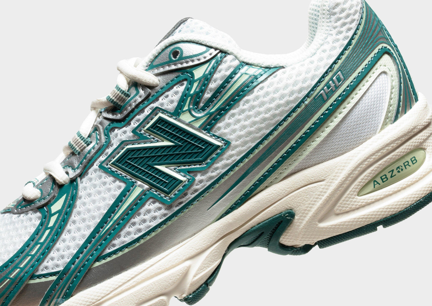 New Balance 740