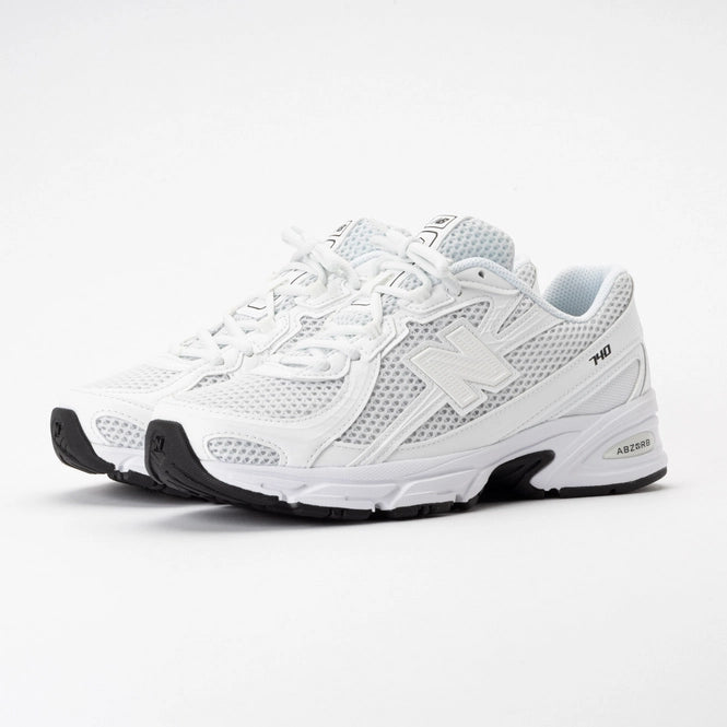 New Balance 740